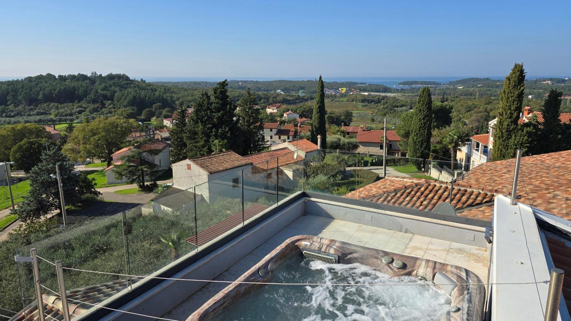 Meryema - Excellent With Sea View Villa Poreč
